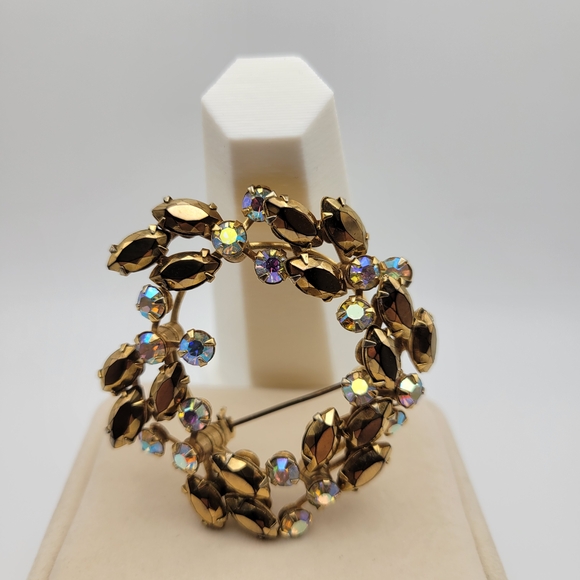 Elegant Gold Tone Floral Aurora Borealis Stones Brooch - Picture 2 of 7